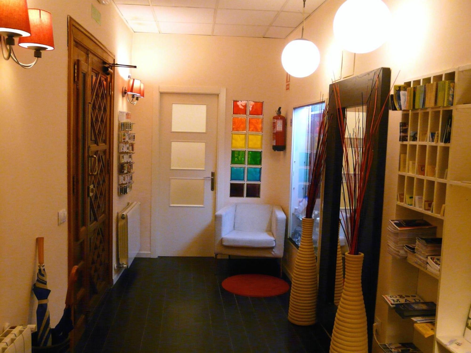 Hostal Goyal Pizarro Madrid Exterior photo