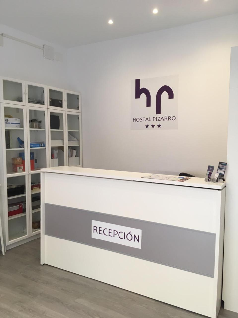 Hostal Goyal Pizarro Madrid Exterior photo